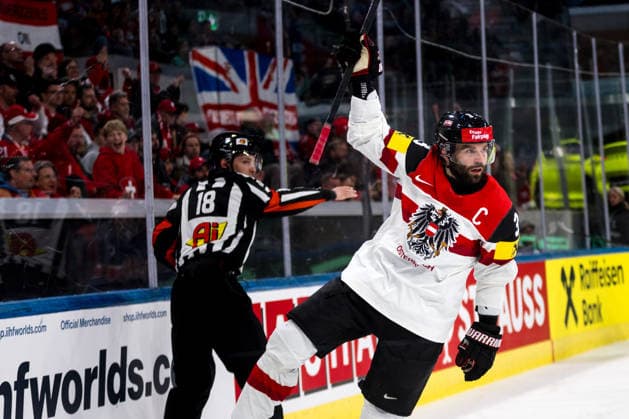 Ice hockey, Eishockey - IIHF WC 2026 ZURICH,SWITZERLAND,16.MAY.26 - ICE HOCKEY - IIHF Ice Hockey World Championship, WM, Weltmeisterschaft 2026, group stage, Austria vs Great Britain. Image shows the rejoicing of Peter Schneider (AUT).  GEPAxpictures xMaticxKlansek