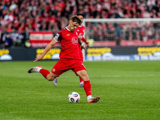 Jannik Hofmann Rot Weiss Essen, 37 with a cross, GER, SSV Ulm 1846 vs Rot Weiss Essen, Football, 3 Liga, Season 2025 2026, 16 05 2026, DFB DFL regulations prohibit any use of photographs as image sequences and or quasi video GER, SSV Ulm 1846 vs Rot Weiss Essen, Football, 3 Liga, Season 2025 2026, 16 05 2026 Ulm Copyright: xMichaelxSchmidt Eibner-Pressefotx EP_MST