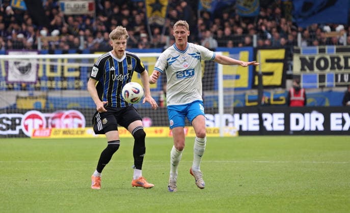16 05 2026, Football, Men, 3 League, Season 2025 2026, 1 FC Saarbrücken FC Hansa Rostock, Joel Bichsel 1 FC Saarbruecken Emil Holten FC Hansa Rostock Saarbrücken Ludwigsparkstadion Saarland Germany DEU Copyright: xFabianxKleerx