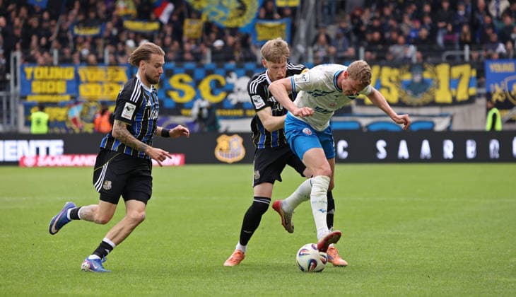 16 05 2026, Football, Men, 3 League, Season 2025 2026, 1 FC Saarbrücken FC Hansa Rostock, Niko Bretschneider 1 FC Saarbruecken Joel Bichsel 1 FC Saarbruecken Emil Holten FC Hansa Rostock Saarbrücken Ludwigsparkstadion Saarland Germany DEU Copyright: xFabianxKleerx