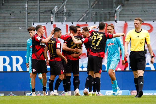 16 05 2026, xavx, Fussball 3 Liga, SV Wehen Wiesbaden TSG Hoffenheim U23 v l Fatih Kaya SV Wehen Wiesbaden celebrate the goal, Der Torjubel zum 1 0 DFL DFB REGULATIONS PROHIBIT ANY USE OF PHOTOGRAPHS as IMAGE SEQUENCES and or QUASI VIDEO Wiesbaden