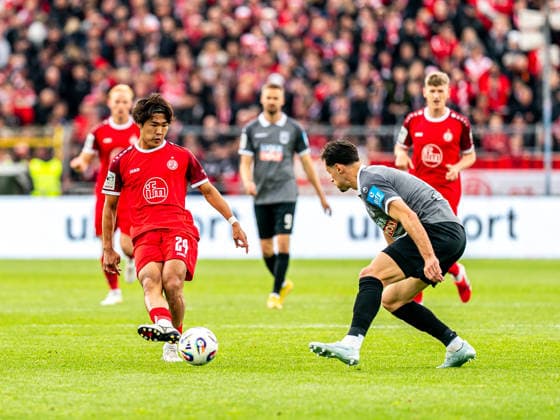 Kaito Mizuta Rot Weiss Essen, 24 plays a pass, GER, SSV Ulm 1846 vs Rot Weiss Essen, Football, 3 Liga, Season 2025 2026, 16 05 2026, DFB DFL regulations prohibit any use of photographs as image sequences and or quasi video GER, SSV Ulm 1846 vs Rot Weiss Essen, Football, 3 Liga, Season 2025 2026, 16 05 2026 Ulm Copyright: xMichaelxSchmidt Eibner-Pressefotx EP_MST