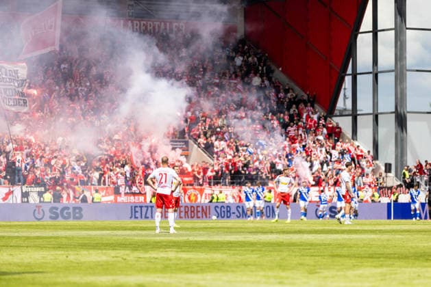 16 05 2026, Soccer, GER, Season, 3 Liga, Season 2025 2026, 38 Matchday, SSV Jahn Regensburg FC Energie Cottbus Cheering after the 1 0 by Jannis Boziaris Cottbus DFL REGULATIONS PROHIBIT ANY USE OF PHOTOGRAPHS AS IMAGE SEQUENCES AND OR QUASI VIDEO