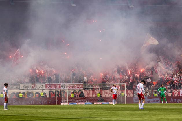 16 05 2026, Soccer, GER, Season, 3 Liga, Season 2025 2026, 38 Matchday, SSV Jahn Regensburg FC Energie Cottbus Cheering after the 1 0 by Jannis Boziaris Cottbus DFL REGULATIONS PROHIBIT ANY USE OF PHOTOGRAPHS AS IMAGE SEQUENCES AND OR QUASI VIDEO