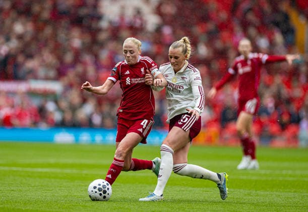 Football - FA Women™s Super League - Liverpool FC Women v Arsenal FC Women LIVERPOOL, ENGLAND - Saturday, May 16, 2026: Liverpool s Denise O Sullivan (L) challenges Arsenal s Stina Blackstenius during the FA Women™s Super League match between Liverpool FC Women and Arsenal FC Women at Anfield. (Photo by David Rawcliffe Propaganda) LIVERPOOL Anfield MERSEYSIDE ENGLAND  Copyright: xPropagandax P2026-05-16-Liverpool_W_Arsenal_W-12