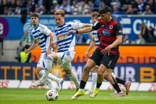 3 Liga MSV Duisburg Viktoria Köln FOR EDITORIAL PURPOSES ONLY p Soccer 3 Liga MSV Duisburg Viktoria Köln on 16 05 26 at Schauinsland Reisen Arena in Duisburg Christian Viet Duisburg ,left Taylan Duman Viktoria Köln ,right Duisburg Copyright JakobxKlos Copyright: JakobxKlos doc85vcw5ahb7t1hkz811gmr ,EDITORIAL USE ONLY Copyright: JakobxKlos