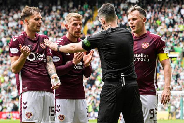 Celtic v Heart of Midlothian William Hill Premiership Players of Heart of Midlothian protest to referee Don Robertson after he awards a penalty kick to Celtic during the William Hill Premiership match at Celtic Park, Glasgow 16 05 2026 UK Newspapers OUT Copyright: xJamiexJohnstonx FIL-23440-0076