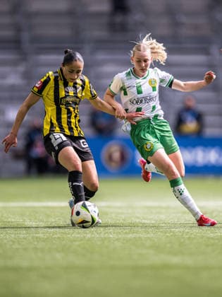e260516 Häckens Nesrin Akgun and Hammarbys Emilie Joramo during the final of the Swedish Cup between Hammarby and Häcken on May 16, 2026 in Stockholm  Copyright: EMMAxWALLSKOG BB260516EW016