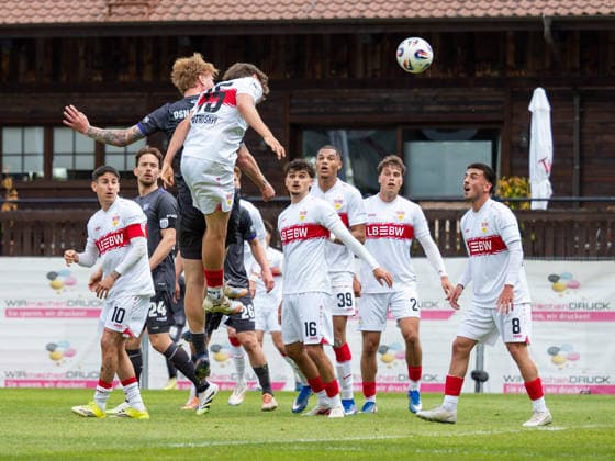 Header byBjarke Jacobsen VfL Osnabrueck, 15 to 0 1 GER, VfB Stuttgart II vs VfL Osnabrueck, Football, 3 Bundesliga, Matchday 38, Season 2025 2026, 16 05 2026 GER, VfB Stuttgart II vs VfL Osnabrueck, Football, 3 Bundesliga, Matchday 38, Season 2025 2026, 16 05 2026 Aspach Copyright: xEibner-Pressefoto CarstenxSchwerx EP_CSG