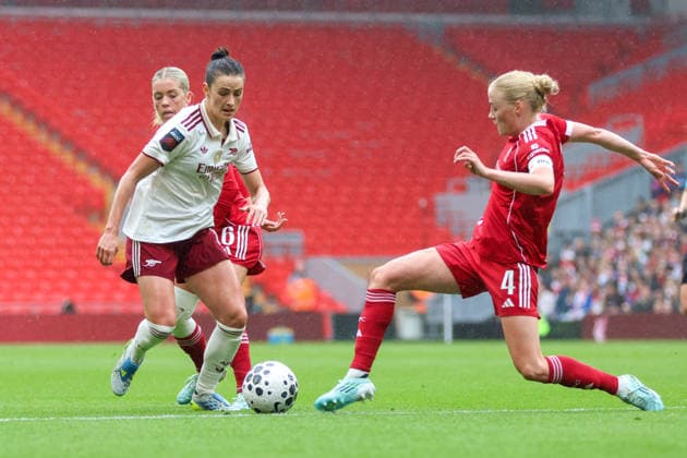 Liverpool FC Women v Arsenal FC women - Women s Super League 25 26 Liverpool Women s Grace Fisk tackles Emily Ann Fox during match against Arsenal - Women s Super League 16.05.2026 Liverpool Anfield Stadium United Kingdom Copyright: xZacharyxLockex
