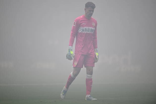 Soccer 1 Bundesliga 34 Matchday Eintracht Frankfurt VfB Stuttgart on 16 05 2026 at Deutsche Bank Park in Frankfurt Alexander Nübel Stuttgart in fog DFL regulations prohibit any use of photographs as image sequences and or quasi video xJKx