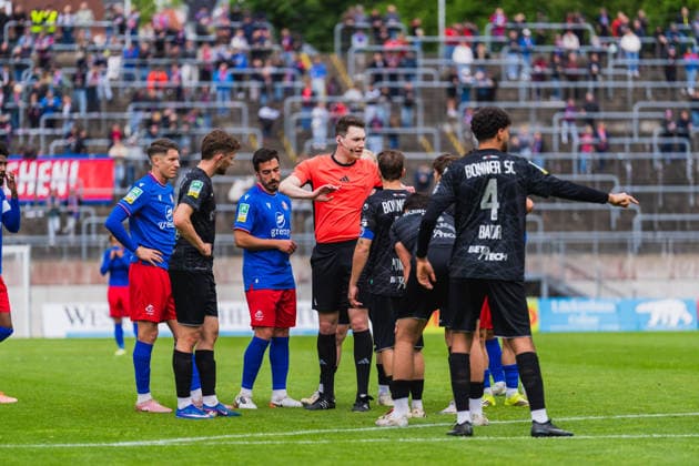 Free kick whistle after red card Wuppertaler SV vs Bonner SC, Football, Regionalliga West, Matchday 34, Season 2025 26, 16 05 2026, Wuppertaler SV vs Bonner SC, Football, Regionalliga West, Matchday 34, Season 2025 26, 16 05 2026 Wuppertal Copyright: xEibner-Pressefoto LukasxBaldygax EP_LBA