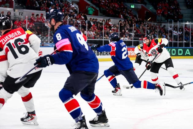 Ice hockey, Eishockey - IIHF WC 2026 ZURICH,SWITZERLAND,16.MAY.26 - ICE HOCKEY - IIHF Ice Hockey World Championship, WM, Weltmeisterschaft 2026, group stage, Austria vs Great Britain. Image shows Peter Schneider (AUT).  GEPAxpictures xMaticxKlansek