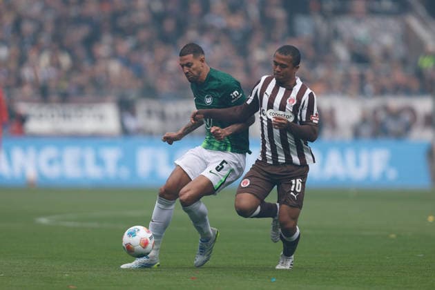 Football, 1st BL, FC St. Pauli - VfL Wolfsburg