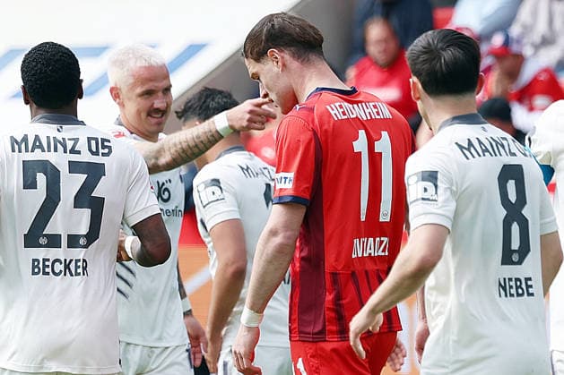 16 05 2026, xrekx, Fussball 1 Bundesliga, 1 FC Heidenheim FSV Mainz 05 v l Torjubel nach dem Tor zum celebrating the goal celebrate 0 1 durch Phillip Tietz 1 FSV Mainz 05 DFL DFB REGULATIONS PROHIBIT ANY USE OF PHOTOGRAPHS as IMAGE SEQUENCES and or QUASI VIDEO Heidenheim