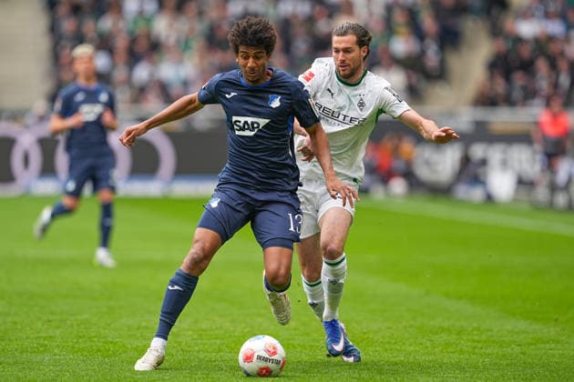 16 05 2026, xydrx, Men, Football, 1 Bundesliga, Borussia Mönchengladbach TSG 1899 Hoffenheim, Season 2025 2026, Borussia Park Bernardo Fernandes da Silva Junior TSG 1899 Hoffenheim, 13 in duel against Joe Scally Borussia Mönchengladbach, 29 DFB regulations prohibit any use of photographs as image sequences and or quasi video Copyright: HMBxMedia YannisxDreimann