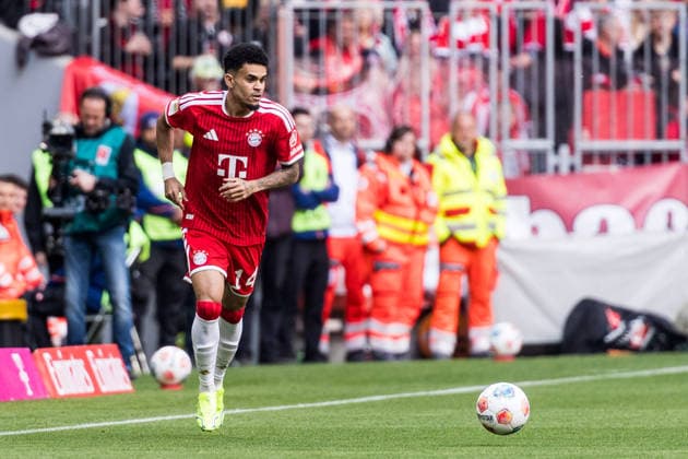 MUNICH, GERMANY - MAY 16: Luis Diaz (FC Bayern Muenchen, 14) controls the ball during the Bundesliga match between FC Bayern Muenchen vs. 1. FC Koeln at Allianz Arena on matchday 34 of the 1. Bundesliga on May 16, 2026 in Munich, Germany. DFL REGULATIONS PROHIBIT ANY USE OF PHOTOGRAPHS AS IMAGE SEQUENCES AND OR QUASI-VIDEO. Bavaria Germany Copyright: xSteffiexWunderlx