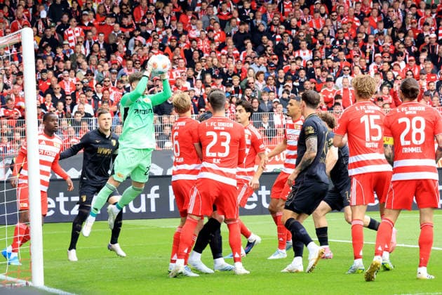 DEU, DFL, 1 FBL, 1 FC Union vs FC Augsburg, 16 05 2026, Stadion Alte Foersterei, Berlin, DEU, DFL, 1 FBL, 1 FC Union vs FC Augsburg, im Bild Carl Klaus 1 FC Union Berlin 25 DFL regulations prohibit any use of Photographs as image sequences and or quasi video nordphotoxGmbHx xEngler nph00076