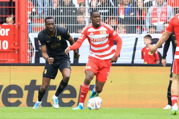 DEU, DFL, 1 FBL, 1 FC Union vs FC Augsburg, 16 05 2026, Stadion Alte Foersterei, Berlin, DEU, DFL, 1 FBL, 1 FC Union vs FC Augsburg, pictured Ilyas Ansah 1 FC Union Berlin 10 , Chrislain Matsima FC Augsburg 5 DFL regulations prohibit any use of Photographs as image sequences and or quasi video nordphotoxGmbHx xEngler nph00076