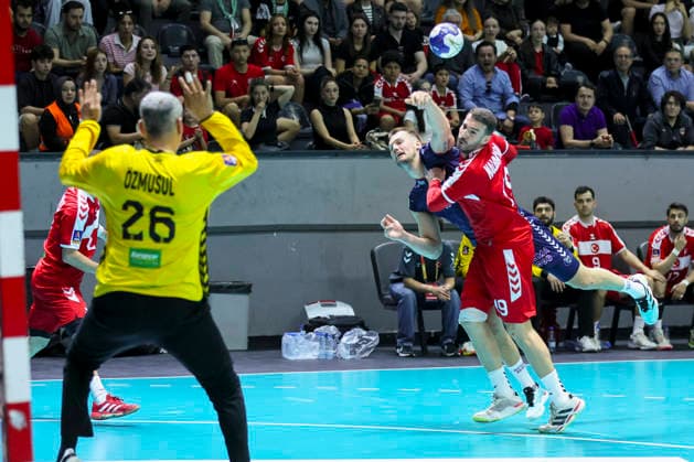 Men s World Cup qualifying match in handball Turkey Norway Ankara 20260516 Norway s Vetle Ronningen and Robin Paulsen Haug before the World Championship qualifying match in men s handball between Turkey and Norway at the THF Spor Complex in Ankara Photo Adem Atlan NTB Ankara Turkey EDITORIAL USE ONLY RESTRICTED USE FOR BETTING COMPANIES  Copyright: xAdemxAltanx xNTBx