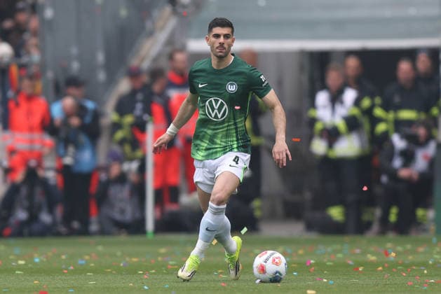 Soccer 1 Bundesliga 34 Matchday FC St Pauli VfL Wolfsburg on 16 05 2026 at Millerntor Stadion in Hamburg Konstantinos Koulierakis Wolfsburg DFL regulations prohibit any use of photographs as image sequences and or quasi video xJRx