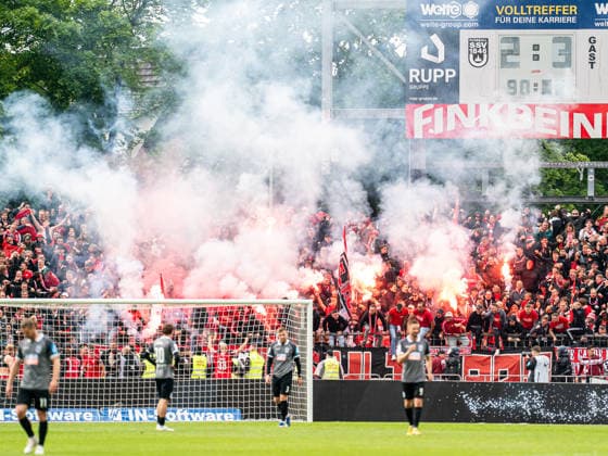 The fans send off pyrotechnics after the winning goal, GER, SSV Ulm 1846 vs Rot Weiss Essen, Football, 3 Liga, Season 2025 2026, 16 05 2026, DFB DFL regulations prohibit any use of photographs as image sequences and or quasi video GER, SSV Ulm 1846 vs Rot Weiss Essen, Football, 3 Liga, Season 2025 2026, 16 05 2026 Ulm Copyright: xMichaelxSchmidt Eibner-Pressefotx EP_MST