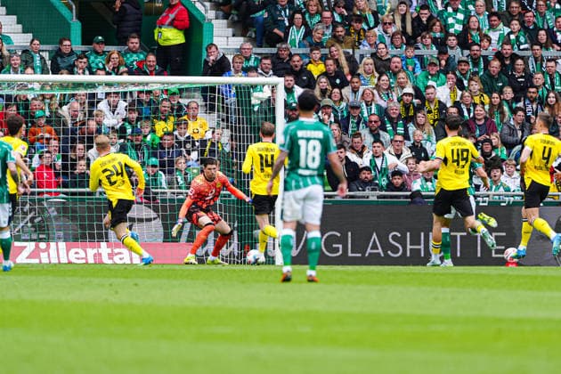Goal for 1 0 Jens Stage SV Werder Bremen, 06 , for offside GER, SV Werder Bremen vs Borussia Dortmund, Football, Bundesliga, Matchday 30, Season 2025 2026, 16 05 2026 DFL REGULATES PROHIBIT ANY USE OF PHOTOGRAPHS AS IMAGE SEQUENCES AND OR QUASI VIDEO GER, SV Werder Bremen vs Borussia Dortmund, Football, Bundesliga, Matchday 30, Season 2025 2026, 16 05 2026 Bremen Copyright: xEibner-Pressefoto MarcelxvonxFehrnx EP_MFN