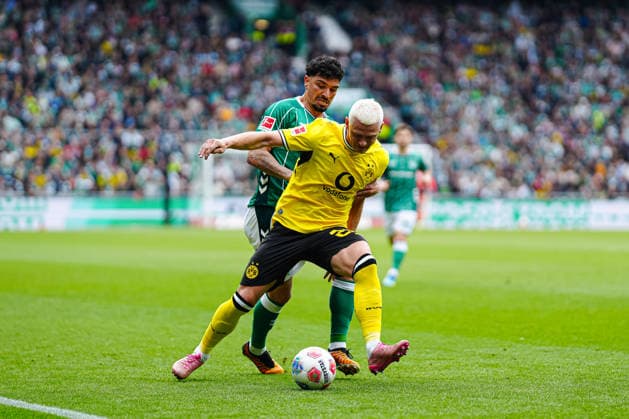 Cameron Puertas SV Werder Bremen, 18 , Julian Ryerson Borussia Dortmund, 26 GER, SV Werder Bremen vs Borussia Dortmund, Football, Bundesliga, Matchday 30, Season 2025 2026, 16 05 2026 DFL REGULATIONS PROHIBIT ANY USE OF PHOTOGRAPHS AS IMAGE SEQUENCES AND OR QUASI VIDEO GER, SV Werder Bremen vs Borussia Dortmund, Football, Bundesliga, Matchday 30, Season 2025 2026, 16 05 2026 Bremen Copyright: xEibner-Pressefoto MarcelxvonxFehrnx EP_MFN