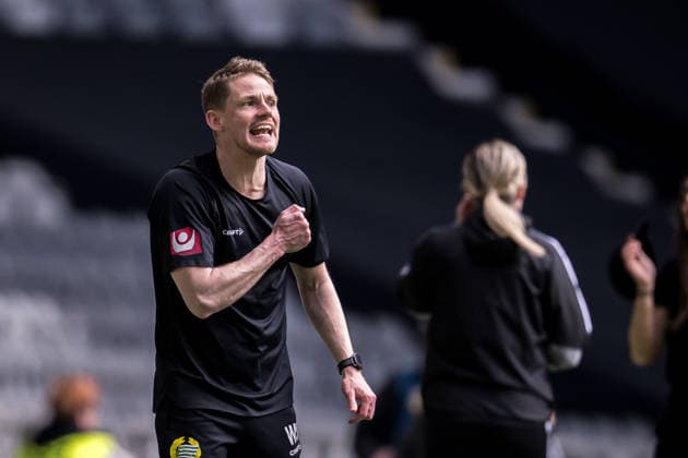 260516 Hammarbys coach William Strömberg during the final of the Swedish Cup between Hammarby and Häcken on May 16, 2026 in Stockholm  Copyright: EMMAxWALLSKOG BB260516EW036