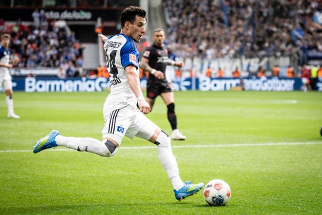LEVERKUSEN, GERMANY - MAY 16, 2026 : Nicolas Capaldo (Hamburger SV, 24) during the German Bundesliga match on gameday 34 between Bayer 04 Leverkusen vs. Hamburger SV at BayArena on May 16, 2026 in Leverkusen, Germany. DFL REGULATIONS PROHIBIT ANY USE OF PHOTOGRAPHS AS IMAGE SEQUENCES AND OR QUASI-VIDEO. Northrhine-Westphalia Germany Copyright: xAxelxKohringx