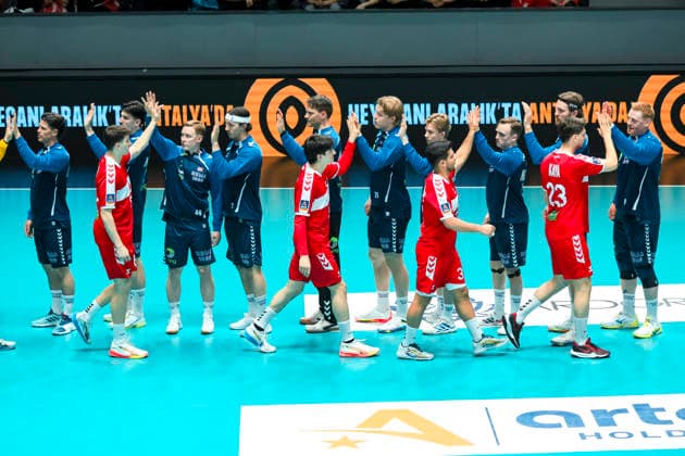 Men s World Cup qualifying match in handball Turkey Norway Ankara 20260516 Norway s Vetle Ronningen and Robin Paulsen Haug before the World Championship qualifying match in men s handball between Turkey and Norway at the THF Spor Complex in Ankara Photo Adem Atlan NTB Ankara Turkey EDITORIAL USE ONLY RESTRICTED USE FOR BETTING COMPANIES  Copyright: xAdemxAltanx xNTBx