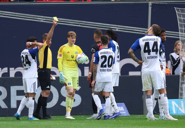 Yellow card for Jordan Torunarigha Hamburger SV 25 GER, Bayer 04 Leverkusen vs Hamburger SV, Football, 1 Bundesliga , 34 Matchday, Season 2025 2026, 16 05 2026 DFL DFB REGULATIONS PROHIBIT ANY USE OF PHOTOGRAPHS as IMAGE SEQUENCES and or QUASI VIDEO GER, Bayer 04 Leverkusen vs Hamburger SV, Football, 1 Bundesliga , 34 Matchday, Season 2025 2026, 16 05 2026 Leverkusen Copyright: xEibner-Pressefotox xThomasxStoeckerx EP_TSR