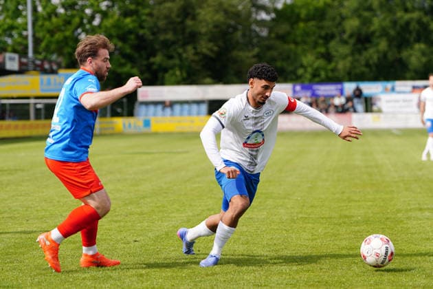 Soccer I Men I Season 2025 2026 I Regionalliga Nord I 34 Matchday I SSV Jeddeloh II SV Drochtersen Assel I 16 05 2026 Nico Von Der Reith 12, SV Drochtersen Assel and Kasra Ghawilu 10, SSV Jeddeloh II Edewecht HASKAMP Arena Niedersachsen Germany Copyright: xLobeca JonasxBoningx