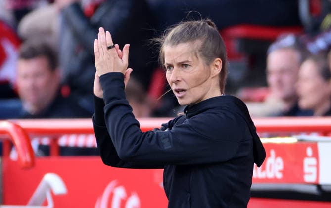 Coach Marie Louise Eta cheers on Action Upper Body Sport Football Soccer Bundesliga Men DFL 34 Matchday Season 2025 2026 16 05 2026 1 FC Union Berlin FCU vs FC Augsburg FCA DFL regulations prohibit any use of photographs as image sequences and or quasi video