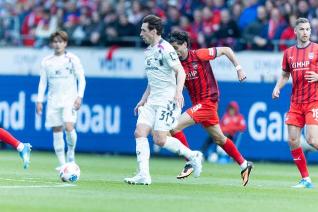 Heidenheim, Germany 16 May 2026 1 BL 2025 2026 Sp 34 1 FC Heidenheim 1846 v 1 FSV Mainz 05 Pictured from left in duel Dominik Kohr FSV and Eren Dinkci FCH DFL regulations prohibit any use of photographs as image sequences and or quasi video Copyright: xFotostandx xStiebertx