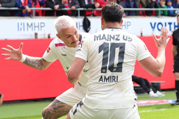 16 05 2026, xrekx, Fussball 1 Bundesliga, 1 FC Heidenheim FSV Mainz 05 v l Torjubel nach dem Tor zum celebrating the goal celebrate 0 2 durch Nadiem Amiri 1 FSV Mainz 05 mit Phillip Tietz 1 FSV Mainz 05 DFL DFB REGULATIONS PROHIBIT ANY USE OF PHOTOGRAPHS as IMAGE SEQUENCES and or QUASI VIDEO Heidenheim