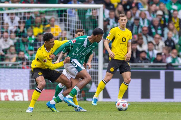 16 05 2026, Matchday 34 in Bundesliga 1, SV Werder Bremen Borussia Dortmund v l Jobe Bellingham Borussia Dortmund , Salim Amani Musah SV Werder Bremen Bremen Weserstadion Bremen Germany xRHR PHOTO DEx Copyright: DennisxEwert RHR-FOTOx RHR-FOTO DE