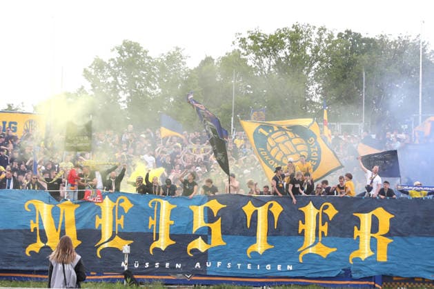 Soccer Regionalliga Nordost 1 FC Lok Leipzig 1 FC Magdeburg II 16 05 2026 CHAMPIONS The Fankurve celebrates their 1 FC Lok Leipzig as Regionalliga Champion Mood, Ultras, Championship Football, Regionalliga Nordost, Season 2025 2026, 34 Matchday 1 FC Lok Leipzig vs 1 FC Magdeburg II on 16 05 2026 at Bruno Plache Stadium, Leipzig Copyright: xBEAUTIFULxSPORTS JanxKaeferx
