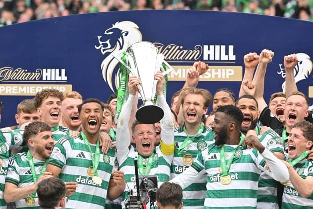 Callum McGregor of Celtic lift the SPFL trophy Celtic v Heart of Midlothian, William Hill Scottish Premiership, Football, Celtic Park, Glasgow, Scotland, UK - 16 May 2026Glasgow Celtic Park United Kingdom EDITORIAL USE ONLY No use with unauthorised audio, video, data, fixture lists, club league logos or live services. Online in-match use limited to 120 images, no video emulation. No use in betting, games or single club league player publications.  Copyright: xMarkxRunnacles Shutterstockx 16876830da