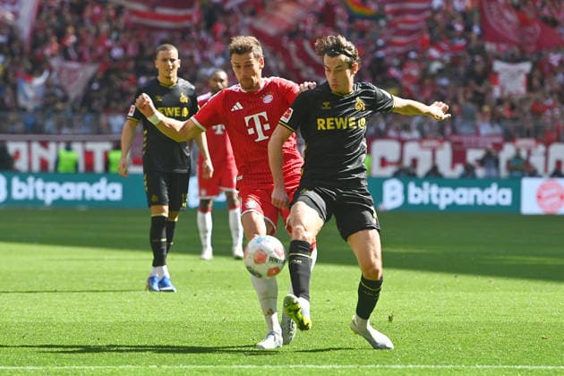 Leon GORETZKA Bayern Muenchen , Action,duel against Jakub KAMINSKI 1 FC Koeln Football 1 Bundesliga Season 2025 2026, 34 Matchday, Matchday34 FC Bayern Muenchen 1 FC Koeln on 16 05 2026 , A L L I A N Z A R E N A