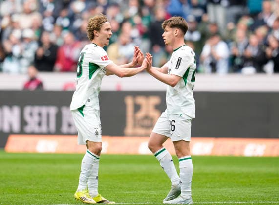 Hugo Bolin (Borussia Monchengladbach, 38) und Lukas Ullrich (Borussia Monchengladbach, 26) jubelt nach seinem Tor Borussia Moenchengladbach vs TSG 1899 Hoffenheim, 1. Bundesliga, 34. Spieltag, Saison 2025 2026, Borussia-Park, Moenchengladbach, GER, 16.05.2026 DFL REGULATIONS PROHIBIT ANY USE OF PHOTOGRAPHS AS IMAGE SEQUENCES AND OR QUASI-VIDEO Foto: HMB Media Scott W. Coleman Moenchengladbach Borussia-Park Nordrhein-Westfalen GER Copyright: xScottxW.xColemanx