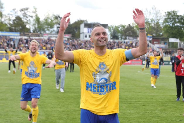 Soccer Regionalliga Nordost 1 FC Lok Leipzig 1 FC Magdeburg II 16 05 2026 Joy and jubilation at Djamal Ziane 13, Lok Leipzig Soccer, Regionalliga Nordost, Season 2025 2026, Matchday 34 1 FC Lok Leipzig vs 1 FC Magdeburg II on 16 05 2026 at Bruno Plache Stadium, Leipzig Copyright: xBEAUTIFULxSPORTS JanxKaeferx