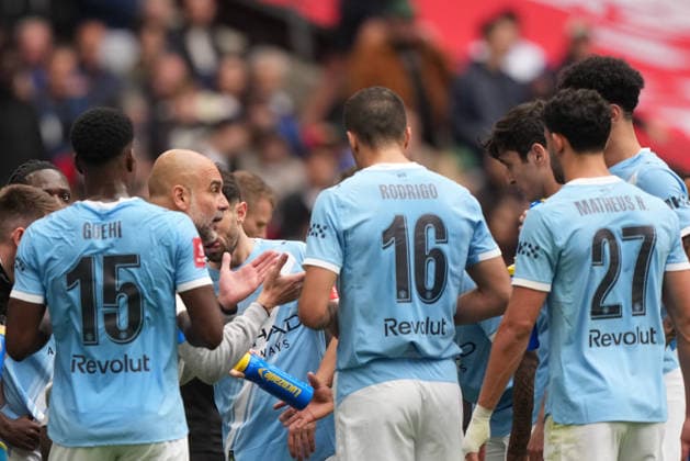 Chelsea v Manchester City FA Cup Final, Football, Wembley Stadium, London, UK - 16 May 2026 Pep Guardiola manager of Manchester City gives instructions to his team during a break in play. London Wembley Stadium London UK, UK NEWSPAPERS OUT Copyright: xSeanxRyanx