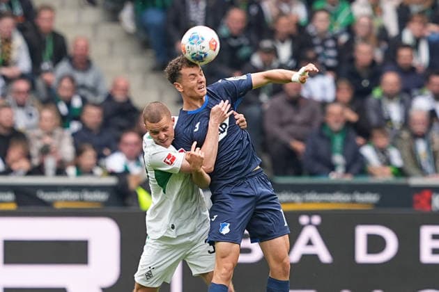 16 05 2026, xydrx, Men, Football, 1 Bundesliga, Borussia Mönchengladbach TSG 1899 Hoffenheim, Season 2025 2026, Borussia Park Nico Elvedi Borussia Mönchengladbach, 30 in duel against Fisnik Asllani TSG 1899 Hoffenheim, 11 DFB regulations prohibit any use of photographs as image sequences and or quasi video Copyright: HMBxMedia YannisxDreimann