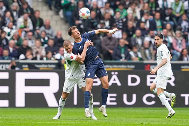 16 05 2026, xydrx, Men, Football, 1 Bundesliga, Borussia Mönchengladbach TSG 1899 Hoffenheim, Season 2025 2026, Borussia Park Nico Elvedi Borussia Mönchengladbach, 30 in duel against Fisnik Asllani TSG 1899 Hoffenheim, 11 DFB regulations prohibit any use of photographs as image sequences and or quasi video Copyright: HMBxMedia YannisxDreimann
