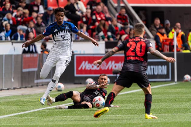 Leverkusen, Germany 16 May 2026 1 BL 2025 2026 Sp 34 Bayer 04 Leverkusen v Hamburger SV Pictured from left in a duel Warmed Omari HSV , Aleix Garcia LEV and Alejandro Grimaldo LEV DFL DFB regulations prohibit any use of photographs as image sequences and or quasi video BayArena Nordrhein Westfalen Copyright: xFotostandx xKruczynskix