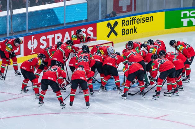 ZURICH, SWITZERLAND - MAY 16: the Hungarian team before the Preliminary Round - Group A Match 7 between Hungary and Finland at the IIHF Ice hockey, Eishockey World Championship, WM, Weltmeisterschaft 2026, Swiss Life Arena on May 16, 2026 in Zurich, Switzerland. Zurich Switzerland Copyright: xTimoxSteinx
