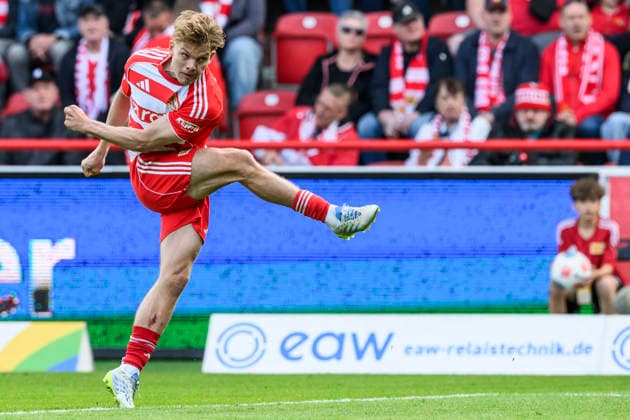 v l Andras Schaefer 1 FC Union Berlin, 13 , scores goal for 3 0, GER, Berlin, 1 FC Union Berlin vs FC Augsburg, 1 Bundesliga, Football, DFB, last matchday, 2025 2026 season, Alte Försterei, 16 May 2026, DFB DFL REGULATIONS PROHIBIT ANY USE OF PHOTOGRAPHS AS IMAGE SEQUENCES AND OR QUASI VIDEO, Copyright: HMBxMedia UwexKoch