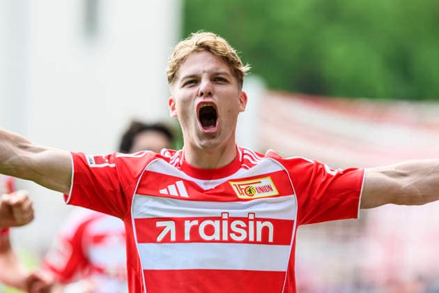 v l Andras Schaefer 1 FC Union Berlin, 13 , shoots goal for 3 0, goal, goal, cheering, goal celebration, joy, enthusiasm, celebrates, celebreting the goal, joy, jubilation, cheering, GER, Berlin, 1 FC Union Berlin vs FC Augsburg, 1 Bundesliga, Football, DFB, last matchday, Season 2025 2026, Alte Försterei, May 16, 2026, DFB DFL REGULATES PROHIBIT ANY USE OF PHOTOGRAPHS AS IMAGE SEQUENCES AND OR QUASI VIDEO, Copyright: HMBxMedia UwexKoch