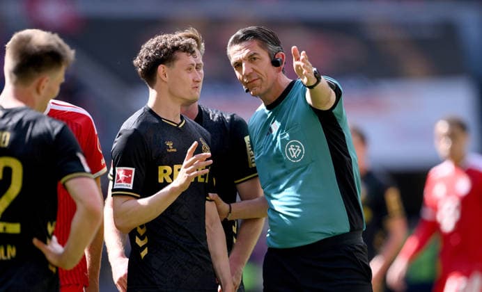 Soccer 1 Bundesliga Season 2025 2026 34 Matchday FC Bayern Muenchen 1 FC Cologne 16 05 2026 v li , Eric Martel 1 FC Cologne Referee Deniz Aytekin